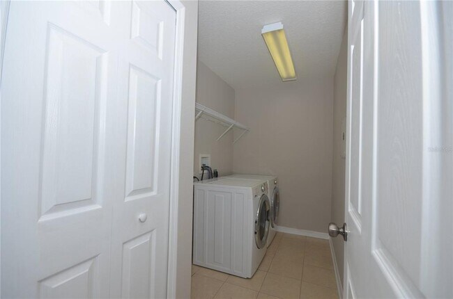 Building Photo - 1625 Emerald Hill Way