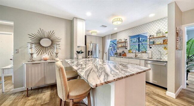 Building Photo - 6758 S Lockwood Ridge Rd