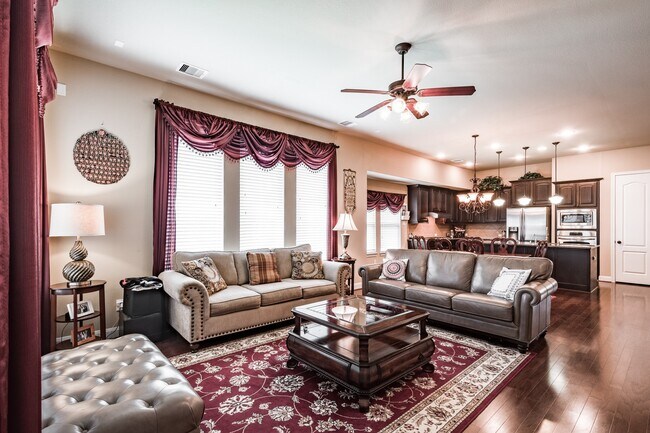 Building Photo - 20050 Mitchell Cove Dr