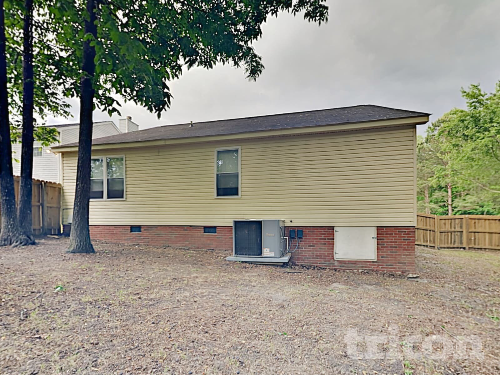 Building Photo - 305 Trowbridge Rd