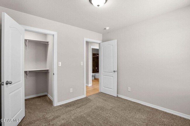 Building Photo - 14581 Firewheel Ave