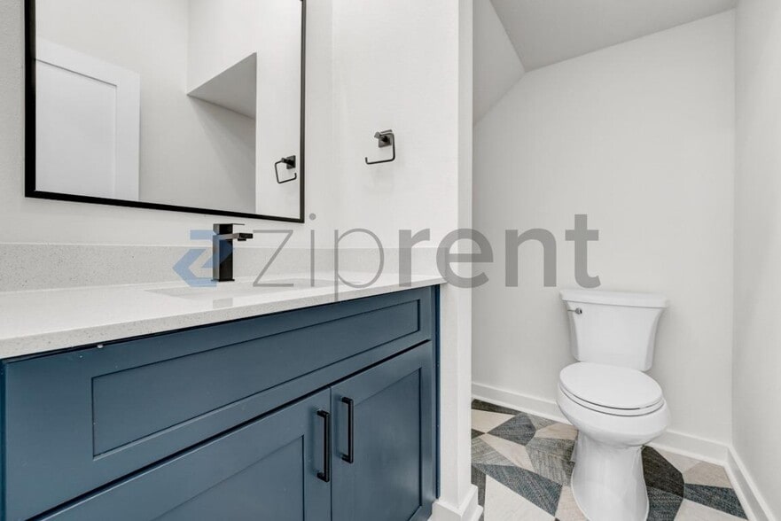 Building Photo - Unit 9102