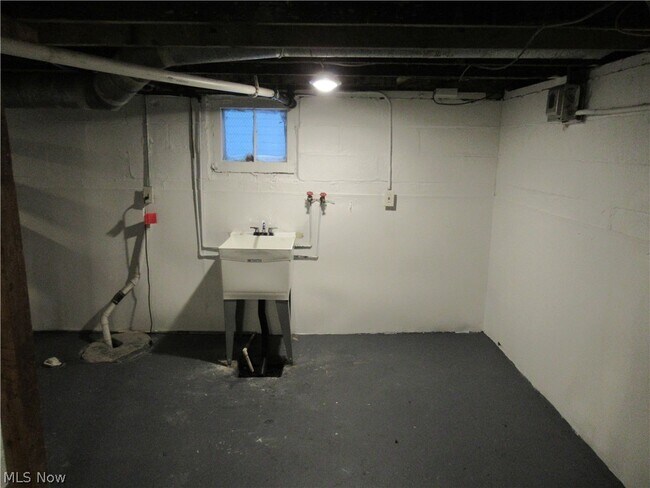 Building Photo - 4482 Liberty Rd