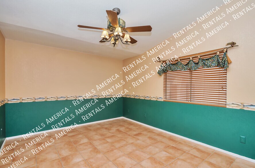 Building Photo - 7620 S Trumpet Vine Ave