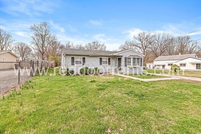 Building Photo - 5563 E 34th St