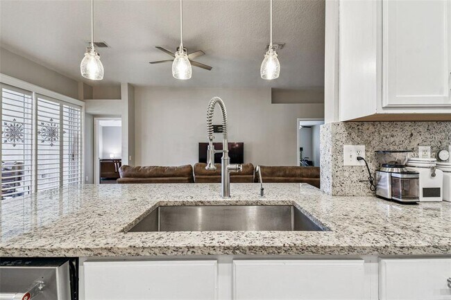 Building Photo - 5354 Lookout Pass