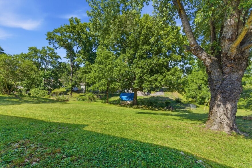 Building Photo - 3007 Dabbs Ave