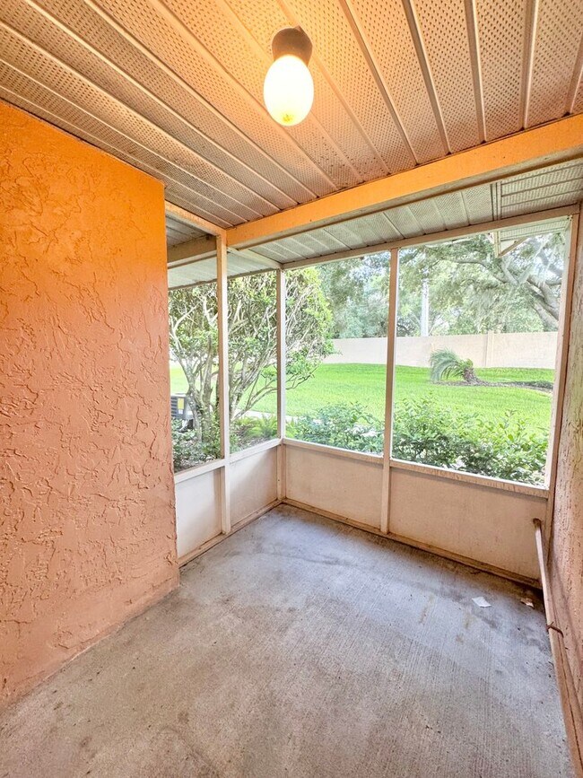 Building Photo - Winterset - Garden Villas