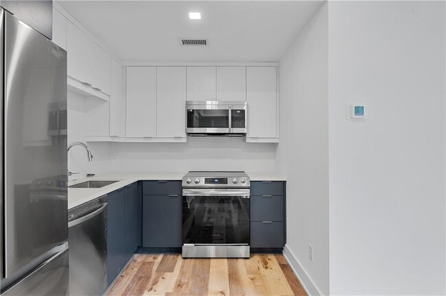 Building Photo - 2909 Peachtree Rd NE