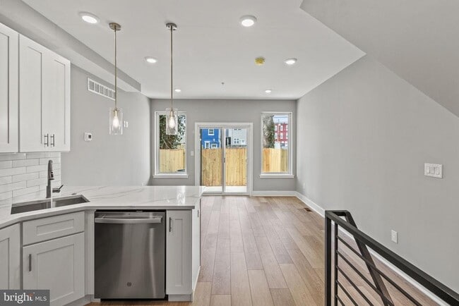 Building Photo - 2114 N 8th St