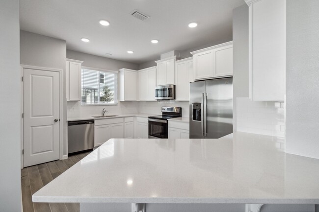 Building Photo - Beautiful Brand New 3/2.5 Townhome W/ 2 Ca...