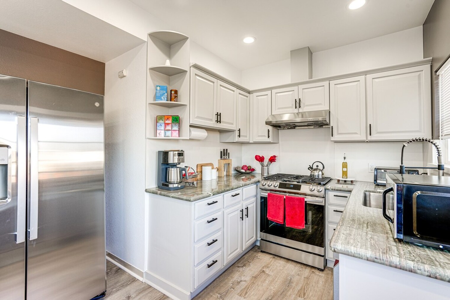 Building Photo - 641 Central Ave