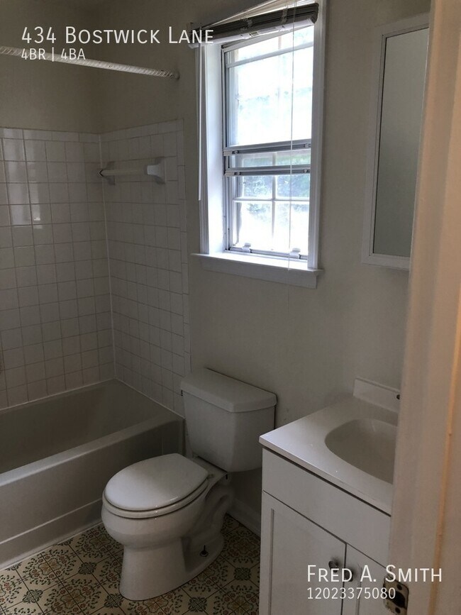 Building Photo - 434 Bostwick Ln