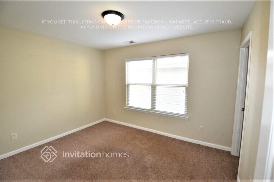 Building Photo - 526 Crestmont Ln