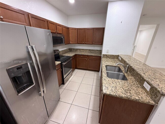 Building Photo - 9465 SW 171st Ct