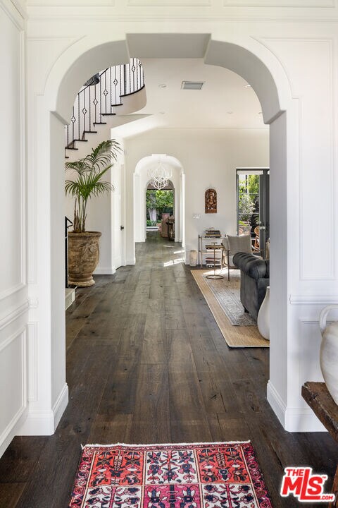 Building Photo - 820 N Vista St