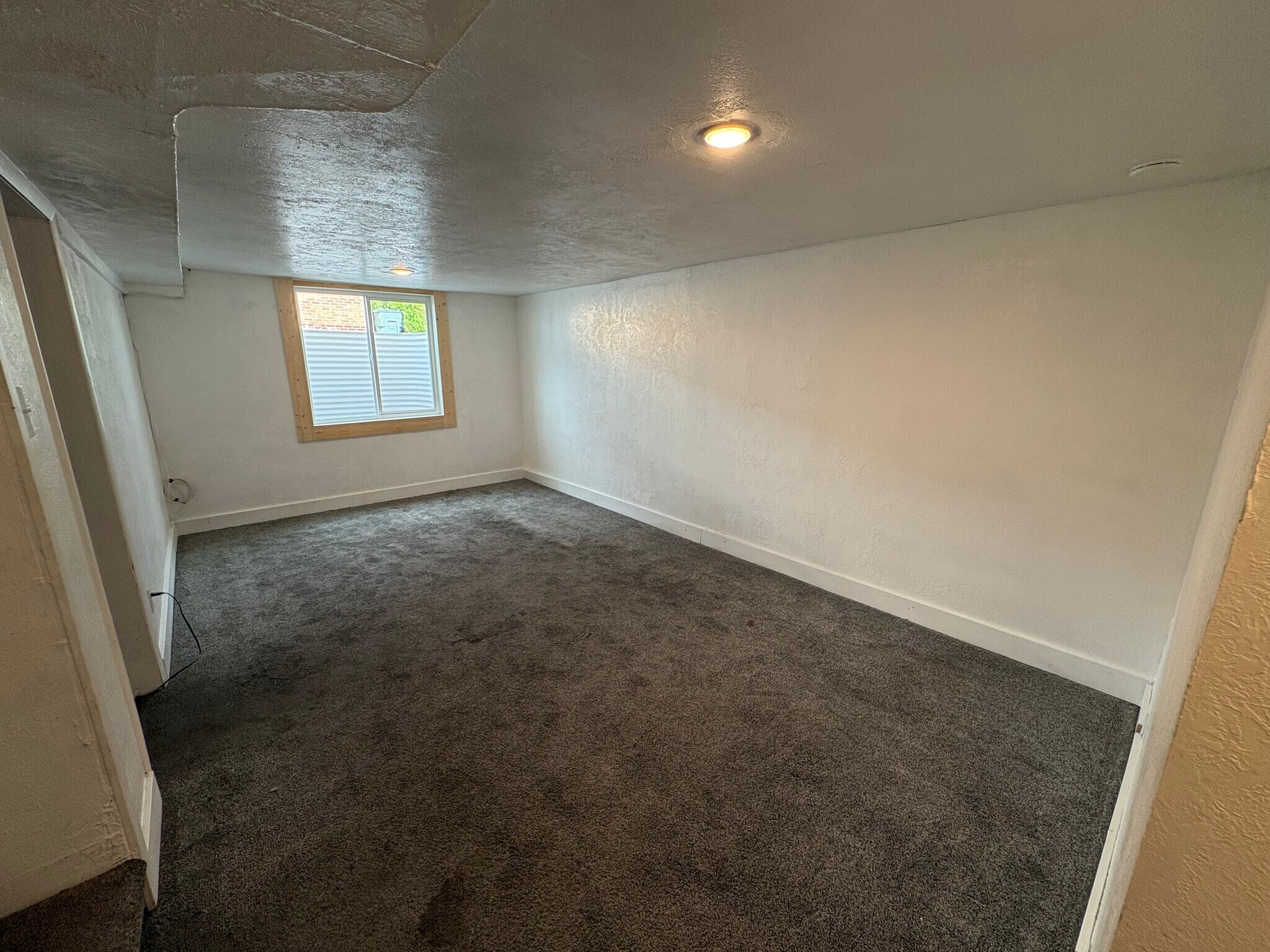 Building Photo - 1522 Hall Ave