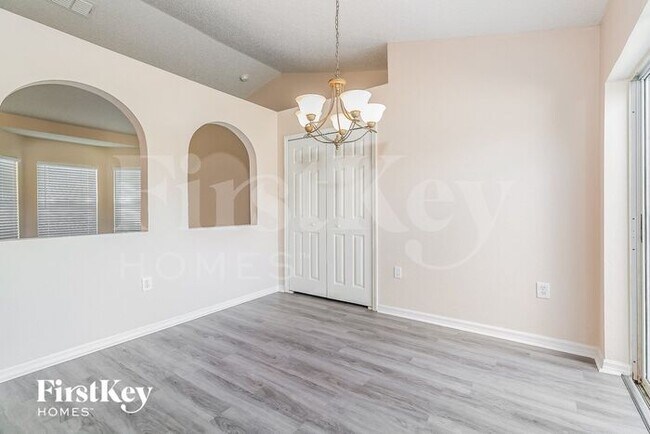 Building Photo - 711 Hamster Way