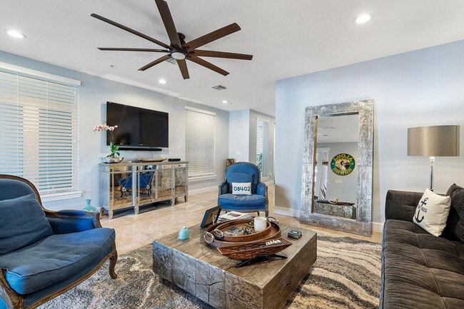 Building Photo - 59 Isle of Venice Dr