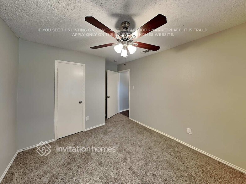 Building Photo - 1213 Colony St