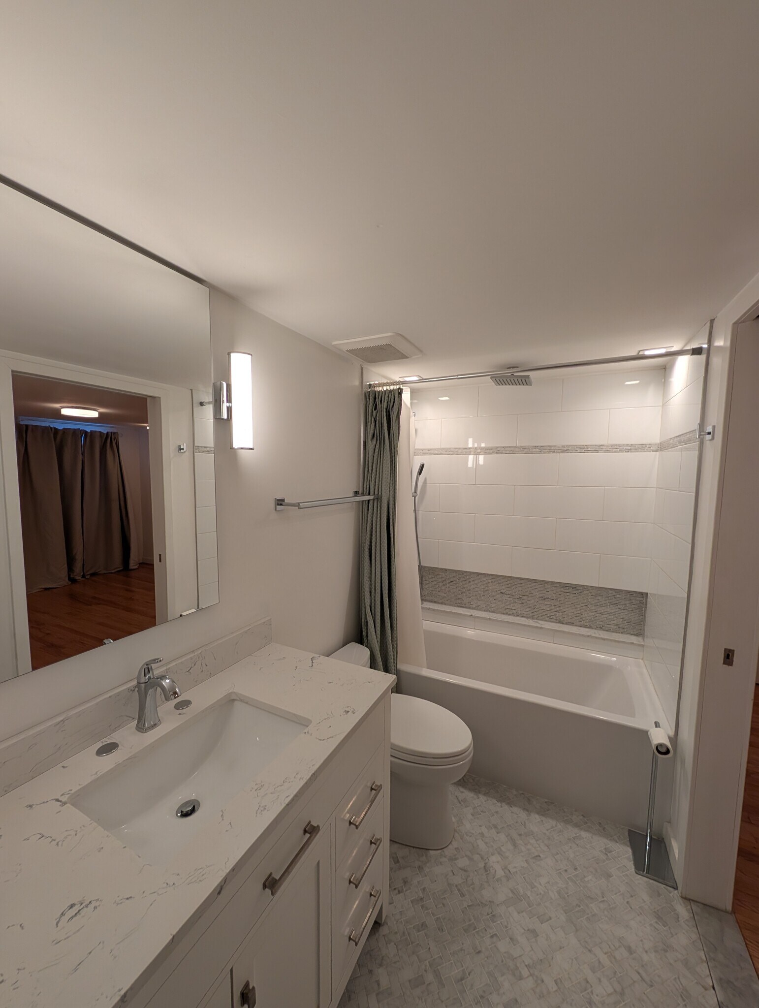 Building Photo - 153 Heyward St