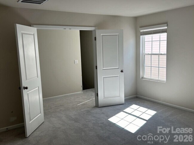 Building Photo - 13304 Hampton Bay Ln