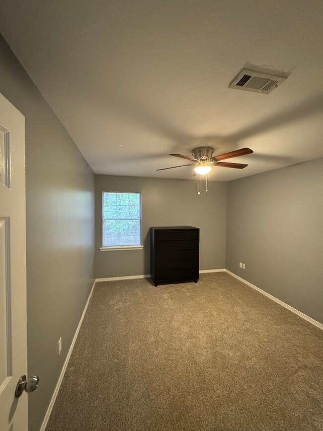 Building Photo - Foxhill Subdivision!