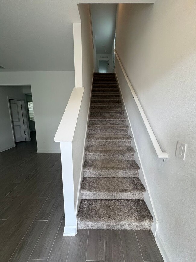 Building Photo - 3-bedroom Home for Rent in Storey Park