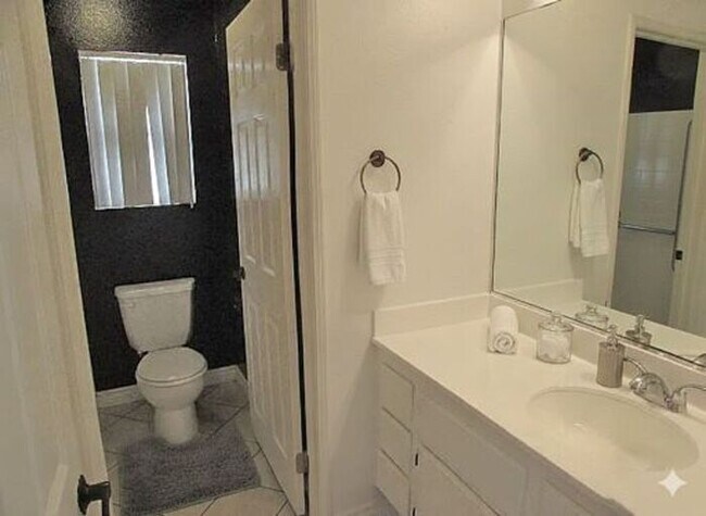 Building Photo - 4BR w/ Pool, Solar & A/C in Perris