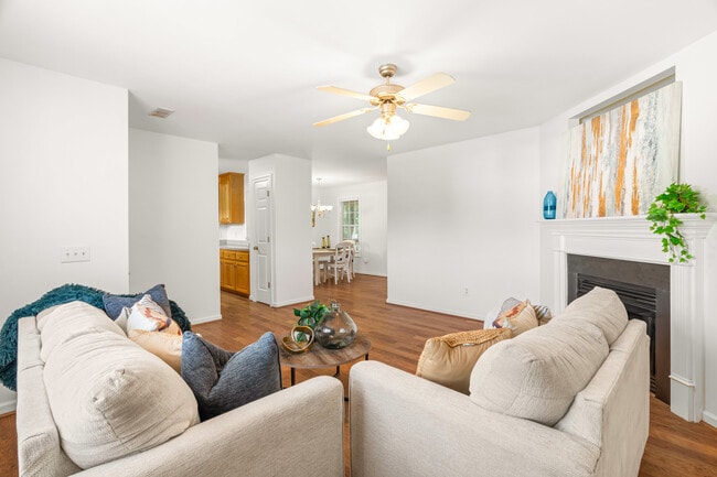 Building Photo - 2221 Mountain Mist Ct