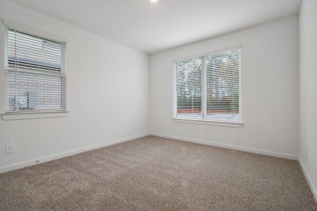 Building Photo - 13329 Big Sky Ct