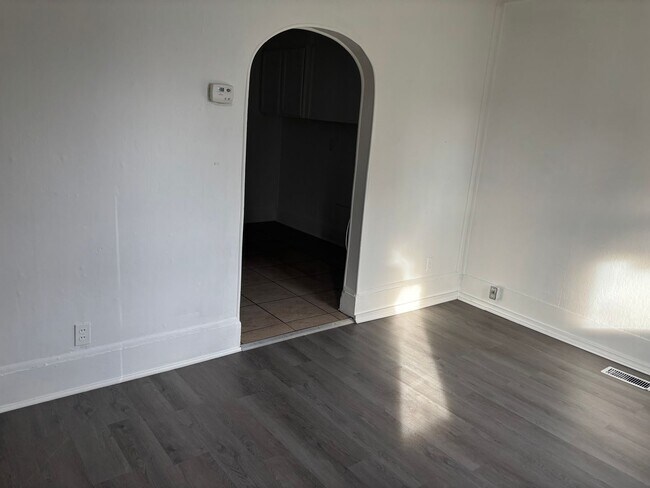 Building Photo - Peaceful Living: 2-Bed Home with Spacious Backyard