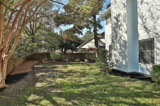 Building Photo - 13110 Mills River St