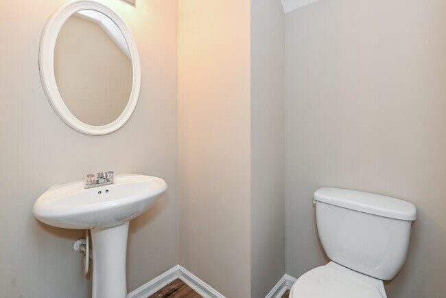 Building Photo - 347 Hidden Creek Ln