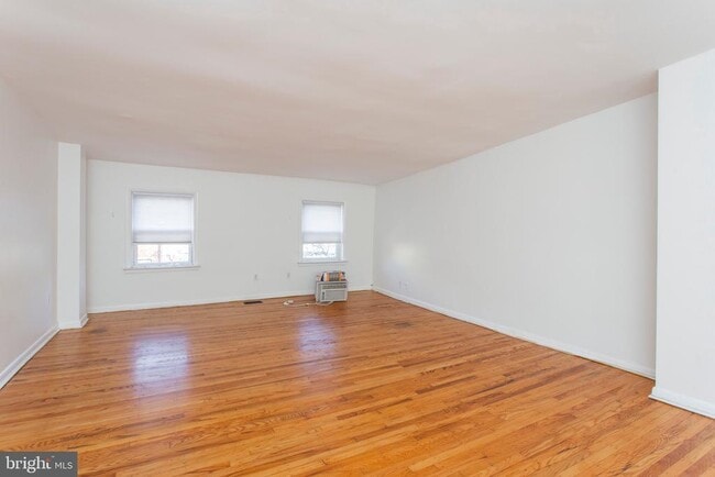 Building Photo - 514 S 22nd St