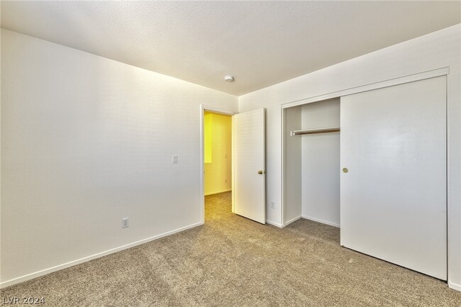 Building Photo - 4816 Englewood Ave