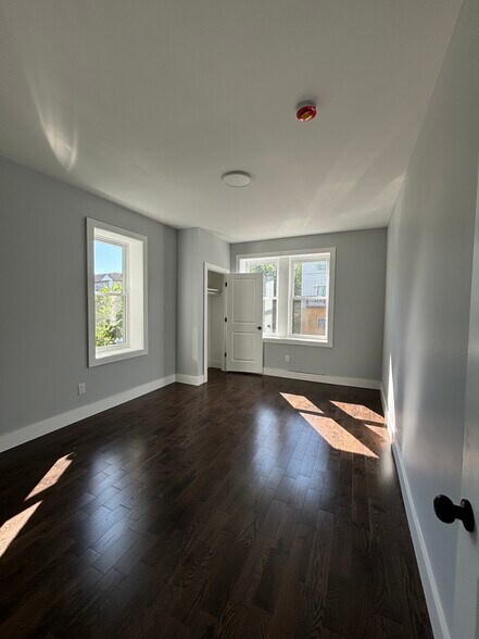 308 Renner Ave 3 - 304-306 Renner Ave