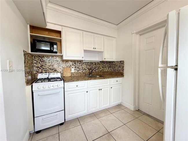 Building Photo - 4613 Bougainvilla Dr
