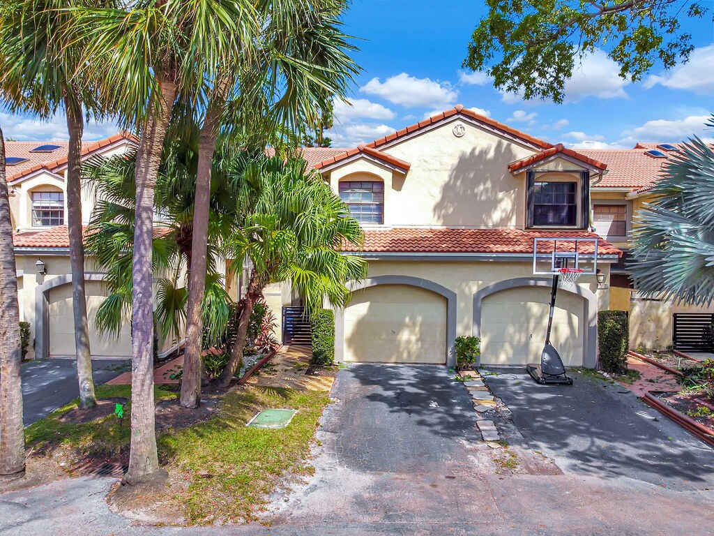 Building Photo - 3501 Magellan Cir