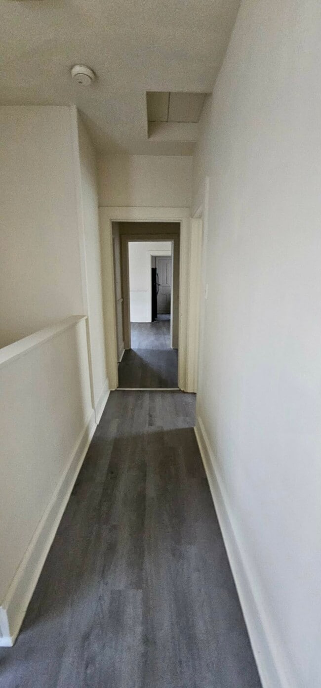 Building Photo - 1117 S 8th St