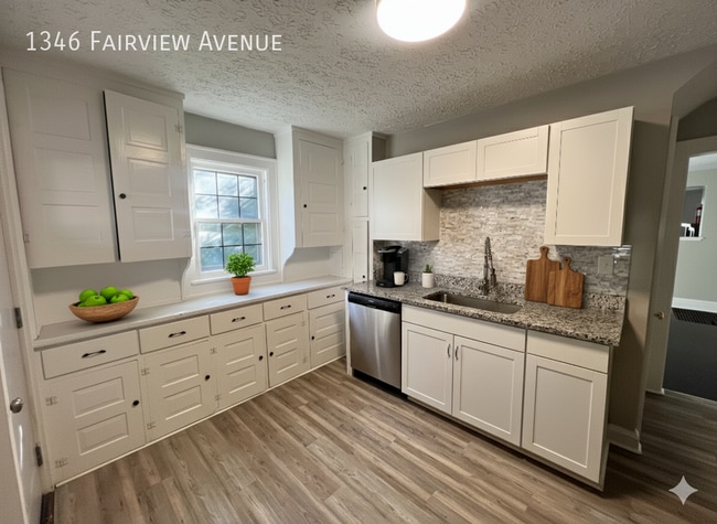 Building Photo - 1346 Fairview Ave