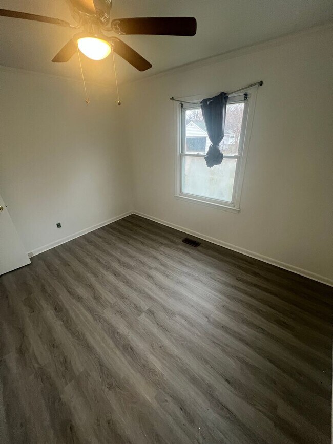 Building Photo - 8628 Chapp Ave