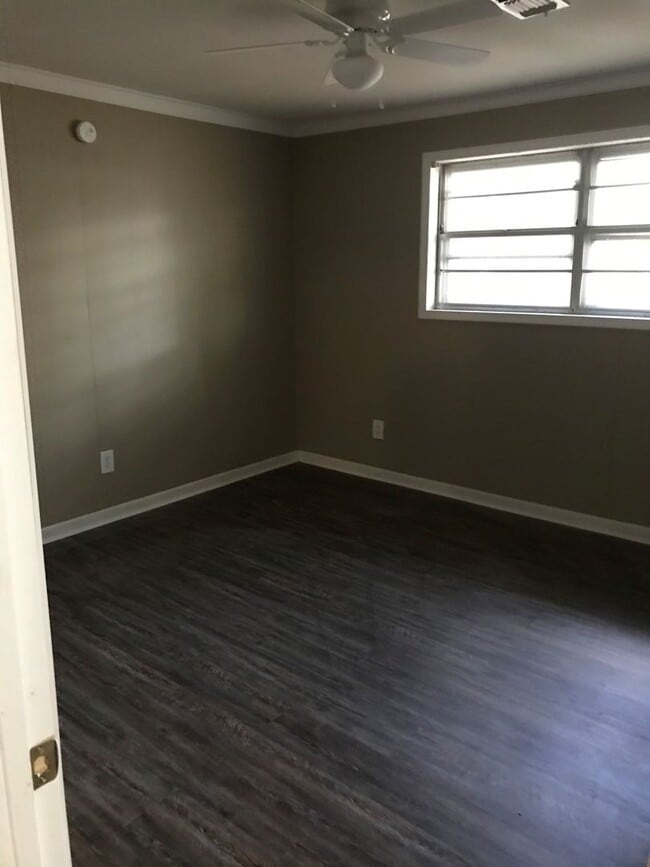 Building Photo - 205 Jim Denton