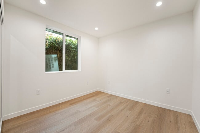 Building Photo - Charming 3 Bedroom Home for Rent in Los Angeles