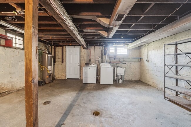 Building Photo - 135 St Joseph St