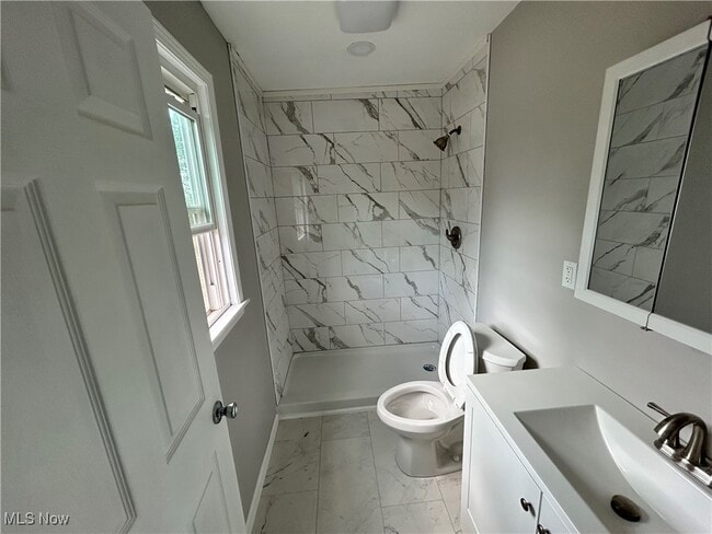 Building Photo - 1102 Palmetto Ave