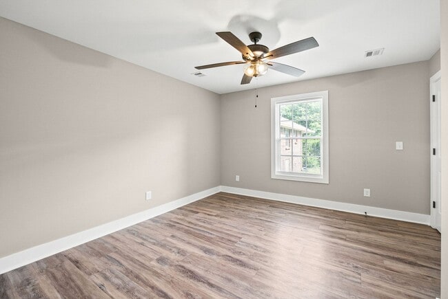 Building Photo - 528 Poston St
