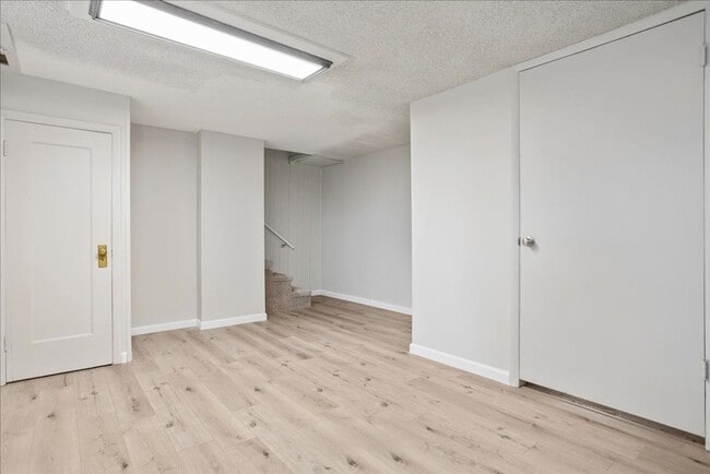 Building Photo - 3 BEDROOM, PLUS 1 BONUS ROOM, 2 BATHROOM SINGLE FAMILY HOME CLOSE TO DOWNTOWN CHEYENNE