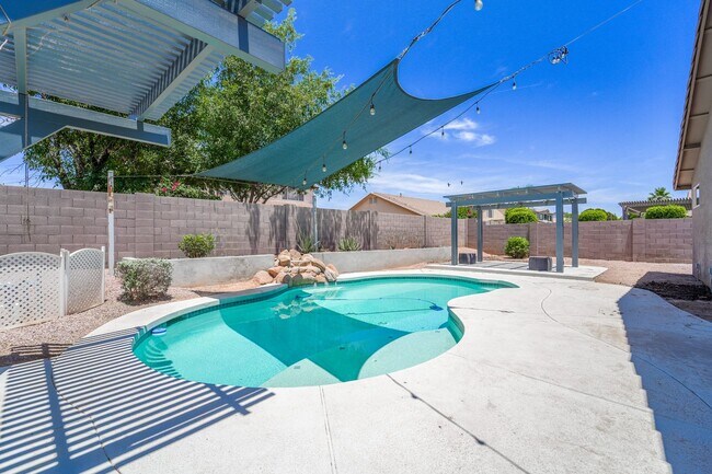 Building Photo - Your Goodyear Retreat Awaits – Updated 4BR...