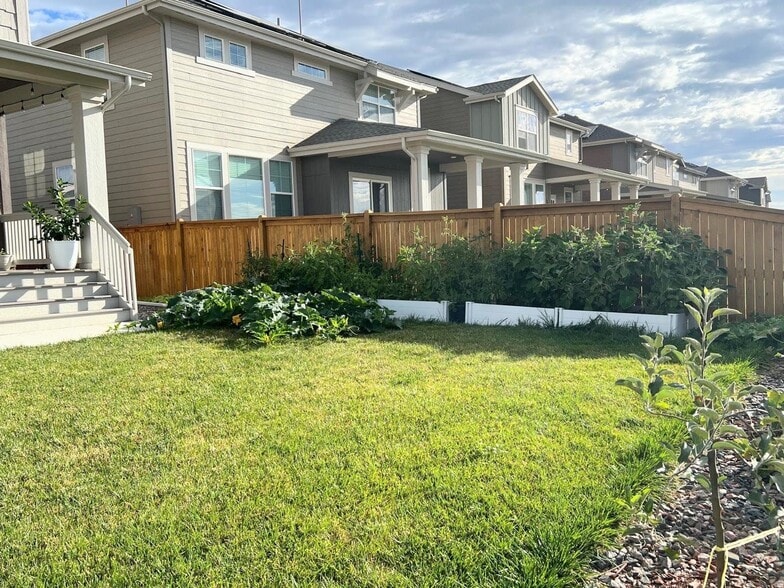 Building Photo - 690 Rob Roy Ct